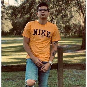 Meet your Posher, Luis